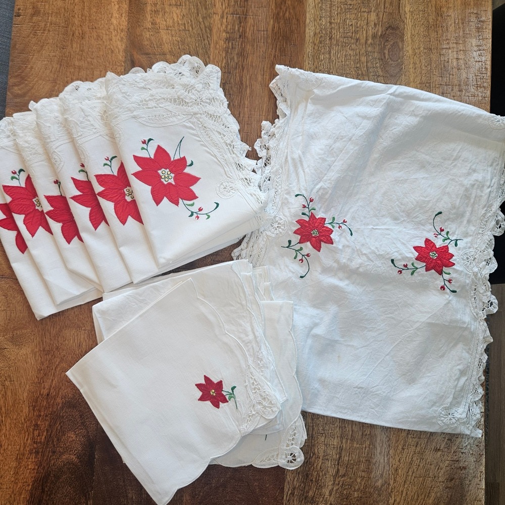 Vintage Christmas Poinsettia Embroidered Lace Table Runner Napkin Placemat Set
